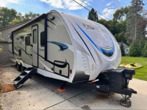 Coachmen Freedom Express 292BHDS